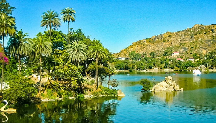 Explore Udaipur with Mount Abu Tour Package